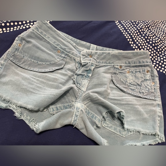 TRUE RELIGION KEIRA CUT OFF BLUE WOMENS SHORT Size 29 - Picture 5 of 9
